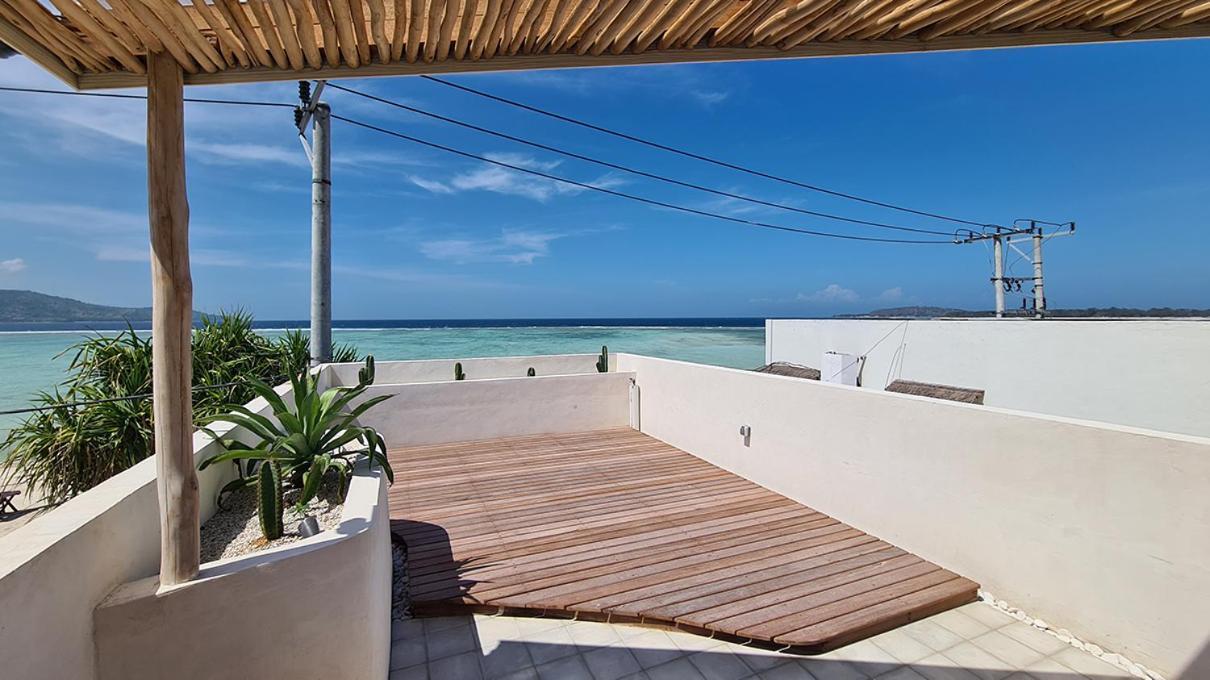 Shore Thing Gili Air Beachfront Apartment Εξωτερικό φωτογραφία
